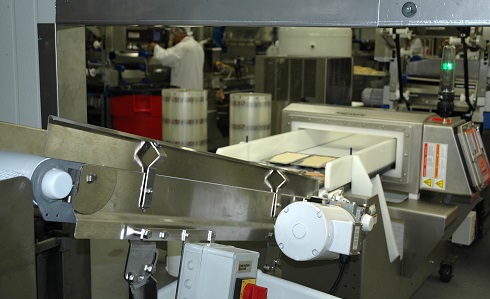 , Sanitary Conveyor System from Dorner Helps Wisconsin Cheese Packer Improve Ergonomics and Packaging Efficiencies