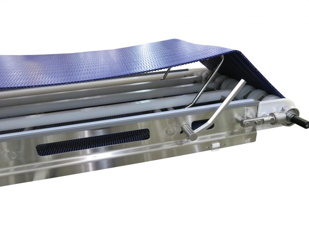 Retracting Tail Open on AquaPruf 7400 Conveyor