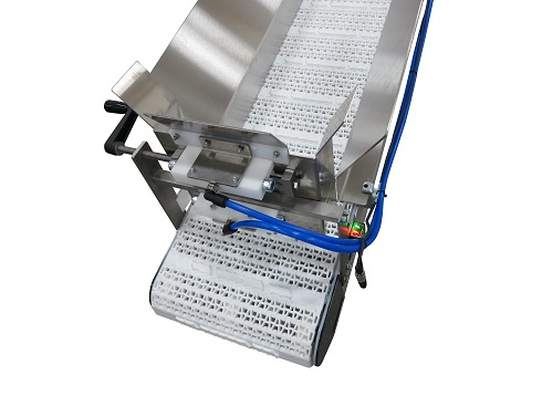 modular belt conveyor with friction inserts