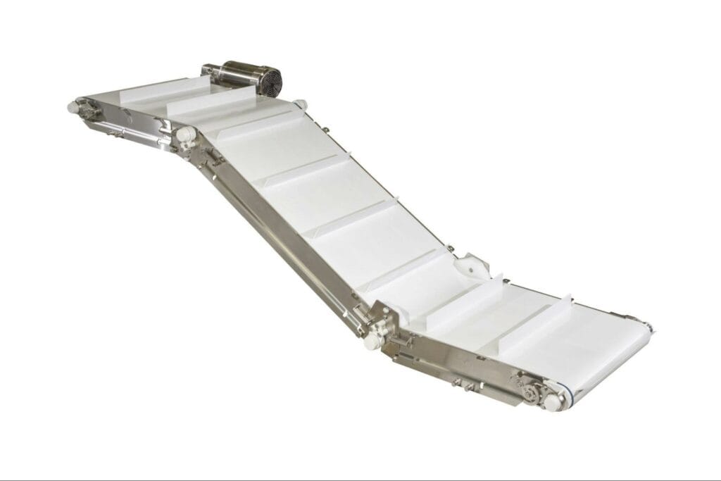 LPZ z-frame conveyor belt with cleats, allowing stability during a moderate incline.