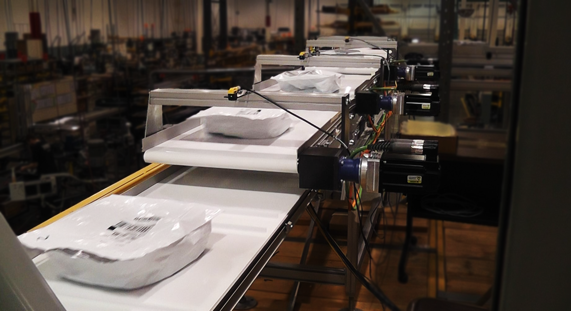 , Smart Material Handling Conveyors for E-Commerce and Distribution Centers