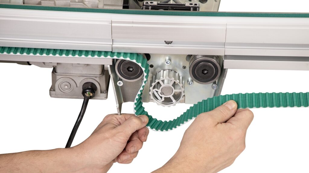 , How Does Predictive Maintenance for Conveyors Reduce Unplanned Downtime?